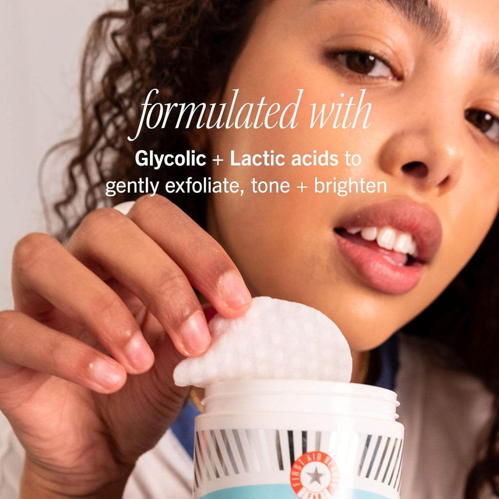 First Aid Beauty - Facial Radiance Pads with Glycolic & Lactic Acids, Daily Exfoliating Pads with AHA, Visibly Smaller Pores, Help Tone & Brighten Skin, One-Step Makeup Prep, Compostable, 28