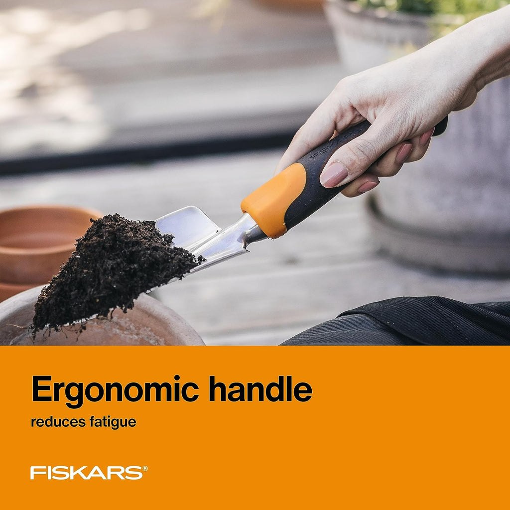 Fiskars Trowel, Heavy Duty Gardening Hand Tool with Hang Hole, For Digging and Planting, Rust Resistant Cast Aluminum, Ergonomic Handle and Comfort Grip, Gardening Tools for Yard